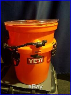 CUSTOM Yeti loadout bucket