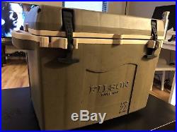Filson Custom Cooler Made In USA 20056430 MSRP $275