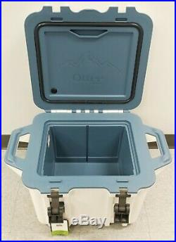 Genuine OtterBox Venture 25 Quart Cooler Hudson 77-54864 White/Blue Good Shape