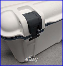Genuine OtterBox Venture 45 Quart Cooler Hudson White / Blue 77-54462 Fair Shape