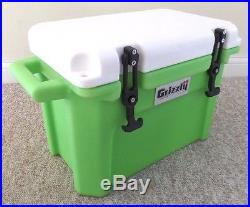 Grizzly 16 Qt Heavy Duty Rotomolded Ice Cooler Green / White