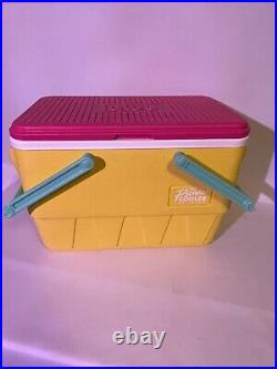 IGLOO The Picnic Basket Throwback Cooler Teal Pink Yellow Handles Retro