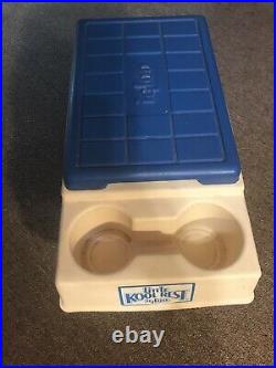 Igloo Little Kool Rest Blue & White Console Cooler With Freeze Pack