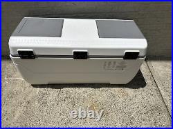 Igloo MaxCold Large 165 Quart Chest 156 Litre Can Cool Box/Ice Cooler