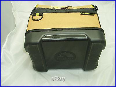 Igloo Maxcold Workman's Meal To Go Soft Cooler 24 Can Capacity Hard Bottom