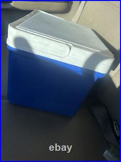 Igloo Mini Lite Lunch Small Cooler Lunch Box Ice Chest Hold 6 Cans