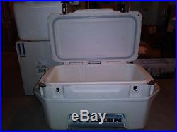 Igloo Yukon 50 Qt White 7 day Cold Locker Cooler Free Shipping Retail $299