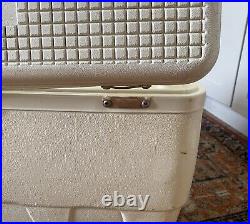 Large Vintage TTI Igloo Promotional 7Up Logo Hard Cooler Box Ice Chest 60s 1960s