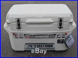NEW Igloo Yukon White 70 Quart Cold Locker Cooler Ice Chest Insulated Cool 44667