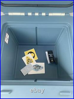 OtterBox Venture 25-Quart Cooler Hudson (White / Blue) Read Description