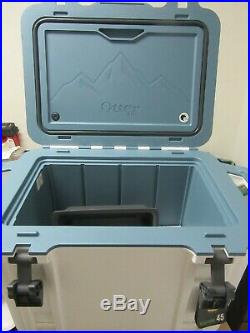OtterBox Venture 45-Quart Cooler Hudson 77-54462 with Tray / Bottle Opener