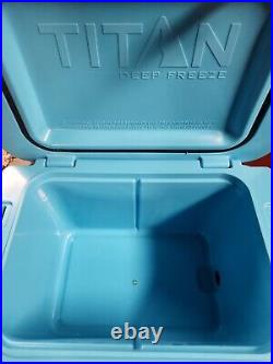 Premium stone chest cooler with Microban protection Size 20Q, Color Blue