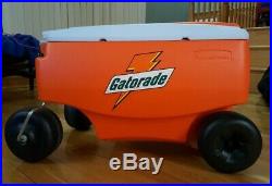 RARE Rubbermaid GATORADE Portable Wheel Roller Chest Sport Cooler Wagon 25x19x18