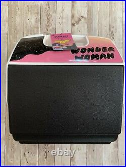 Wonder WomanT x Robin Eisenberg Playmate Pal 7 Qt Cooler